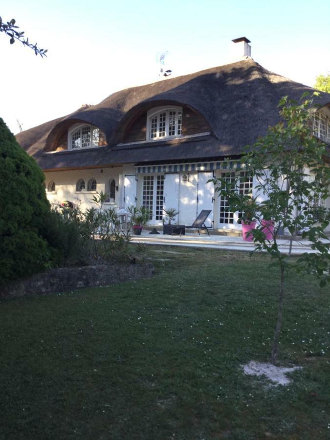 Bed and Breakfast La Belle Chaumière à Bretagne-de-Marsan Extérieur photo