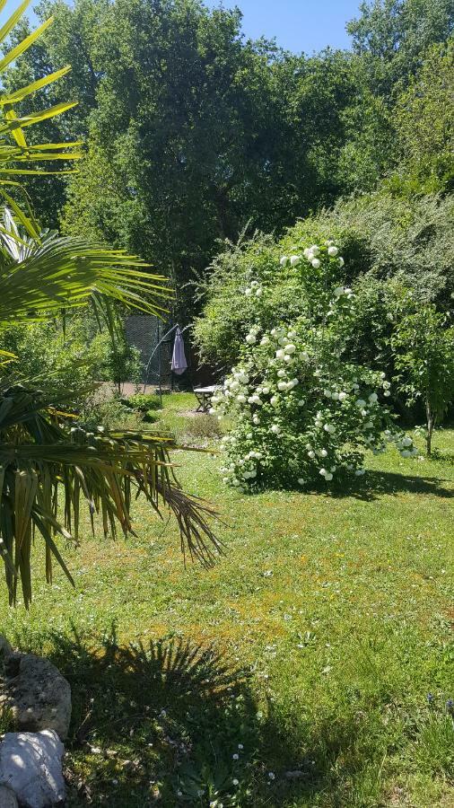 Bed and Breakfast La Belle Chaumière à Bretagne-de-Marsan Extérieur photo